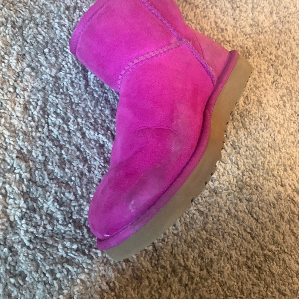 Uggs - Picture 13 of 14